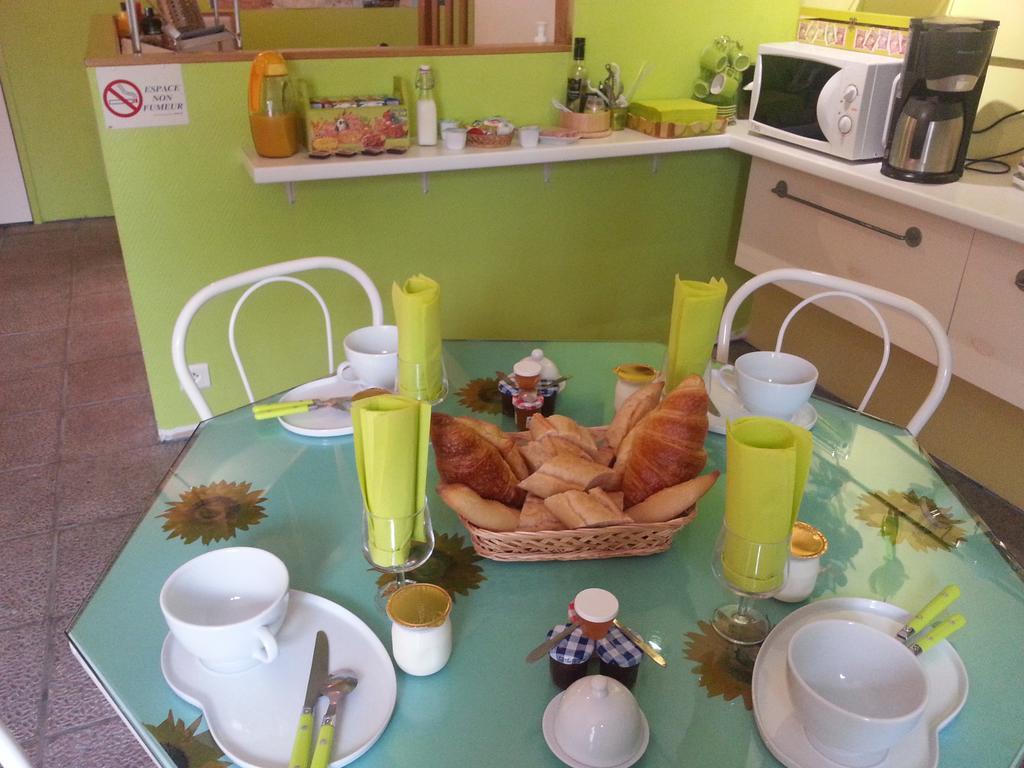 Chambres D'Hotes Au Grillon Dort Moustey Екстериор снимка